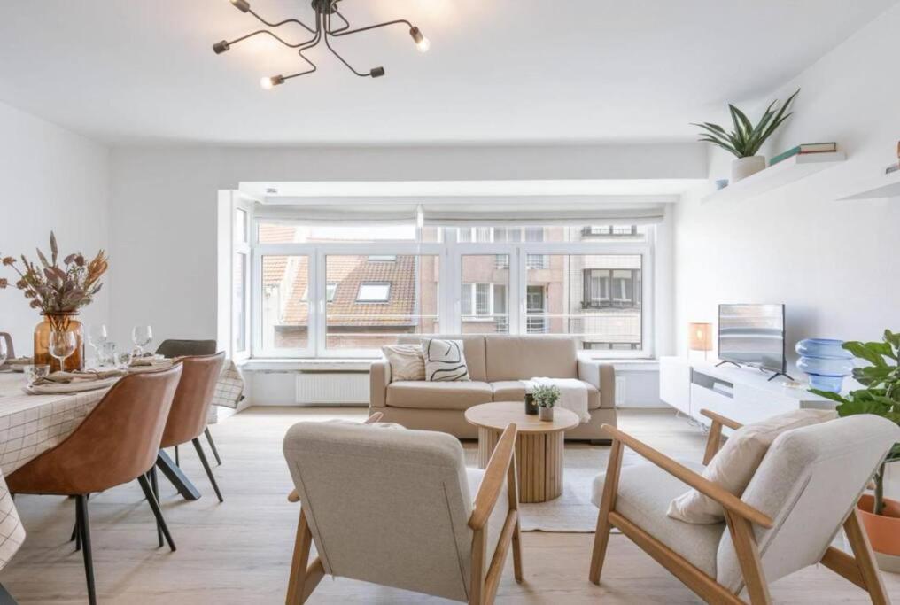 Hugo By The Harbor, Light-Filled And Centrally Located Apartment - Free Parking Oostende Eksteriør bilde
