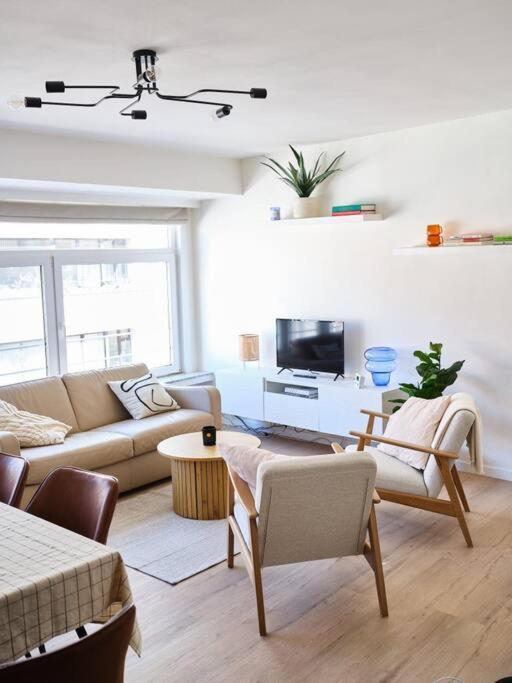 Hugo By The Harbor, Light-Filled And Centrally Located Apartment - Free Parking Oostende Eksteriør bilde